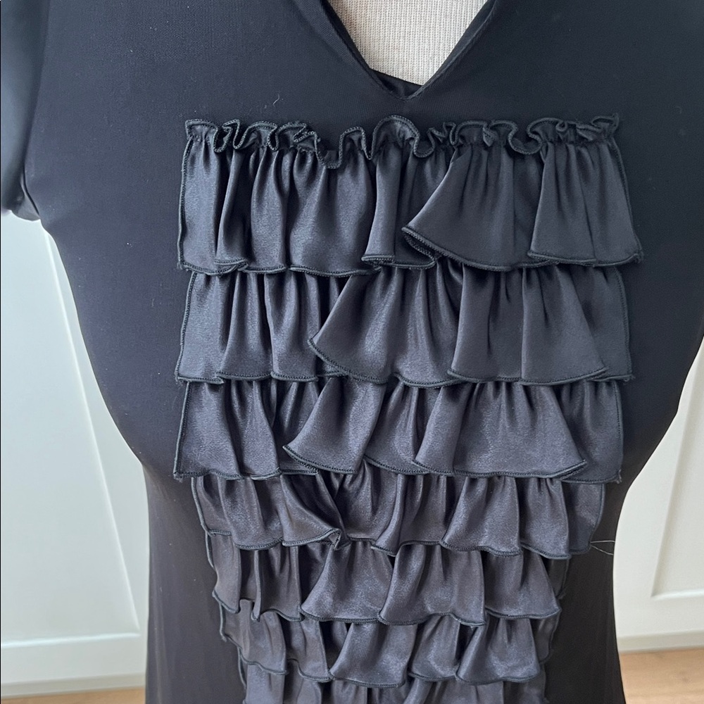 NEW Tristan & Iseut Elegant Black Dress with Neck tie Bow & ruffle bodice detail - Picture 3 of 9
